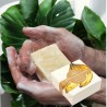 SHAMPOOING SOLIDE BANANE - SAVON STORIES - 70g - mousse dans les mains avec emballage