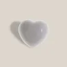 savon coeur eternel blanc sur fond beige