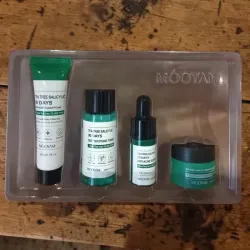 Kit 4 soins anti-acné dans plateau présentation
