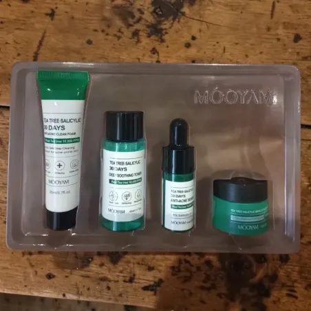 Kit 4 soins anti-acné dans plateau présentation