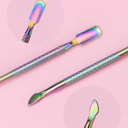 Repousse-Cuticules pour des Ongles Soignés