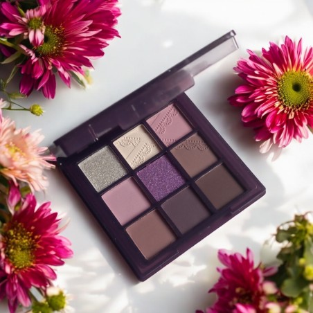 Fard à Paupières Violet et Rose pour un Regard Coloré