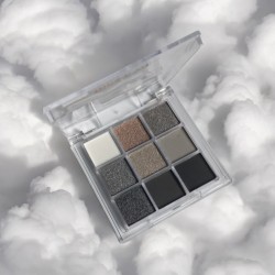 Fard à Paupières Grise Pailleté pour un Regard Étincelant